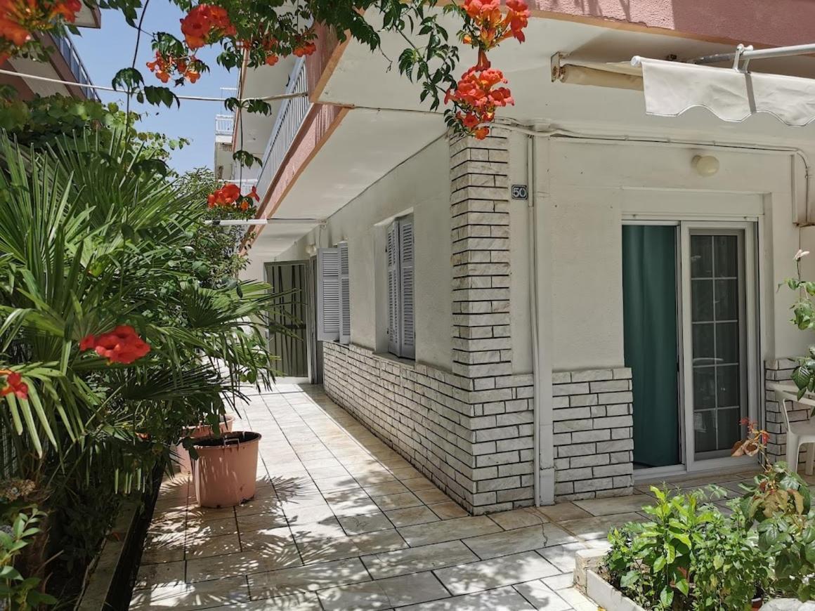 La Familia Apartments Olympiaki Akti Exterior photo