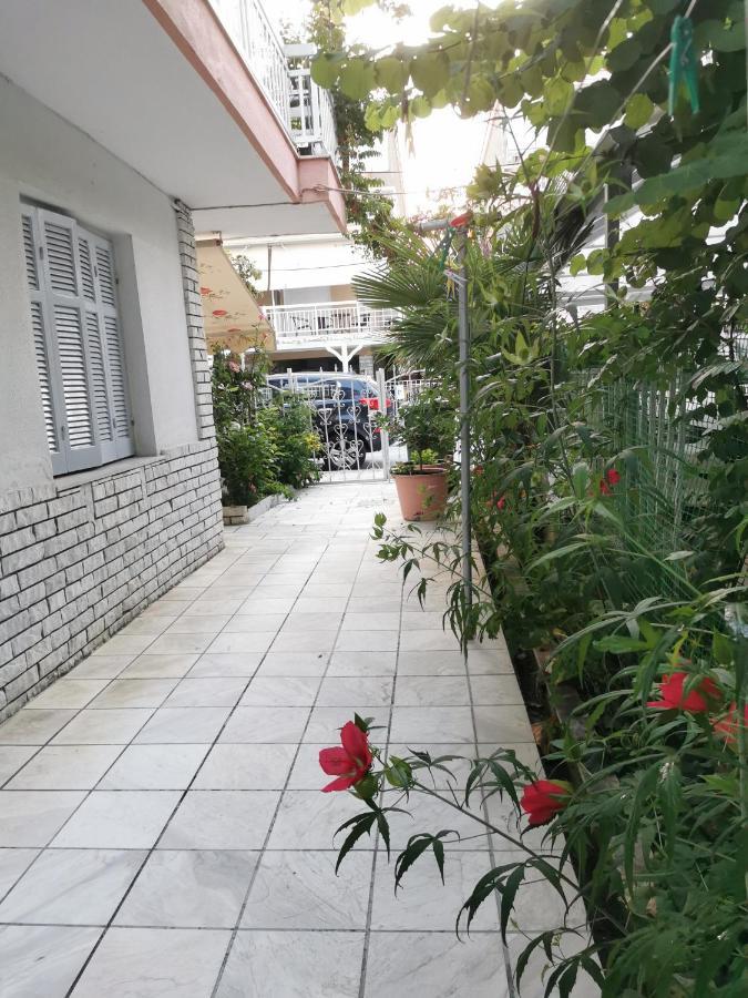 La Familia Apartments Olympiaki Akti Exterior photo